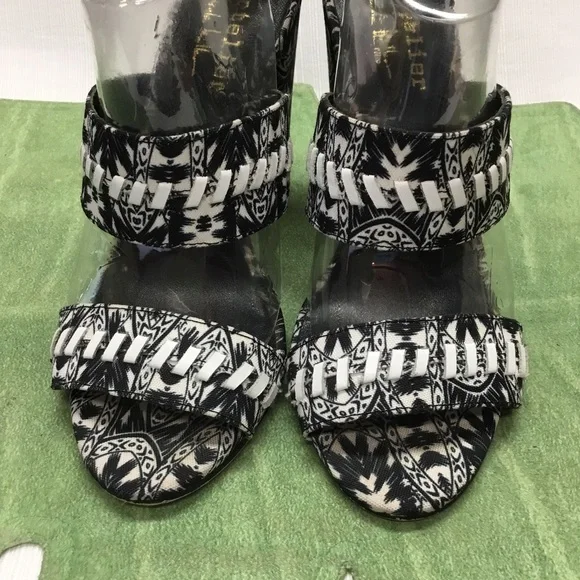 Nicole Miller Beautiful Black & White Heels - Picture 3 of 9